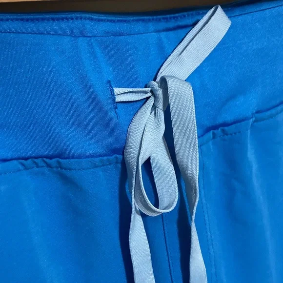 Figs Vibrant Blue Scrub Pants High Waisted Zamora Joggers Women’s Size Large - Picture 14 of 16